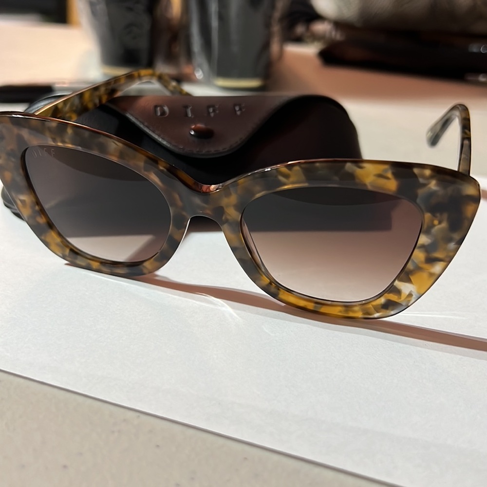 Diff Sunglasses - image 6